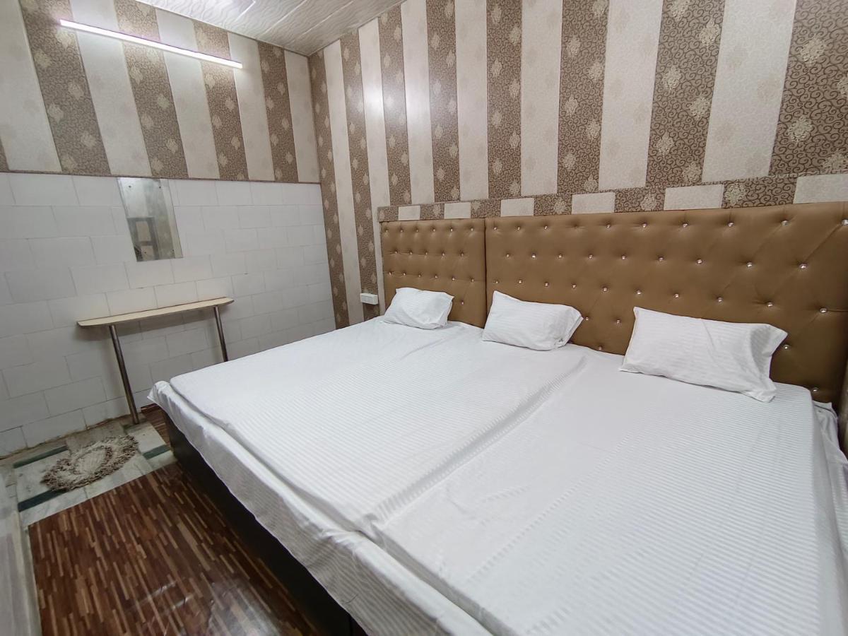 Hotel India Inn Walking Distance From Taj Mahal-- Rooftop Taj Mahal View Agra  Ngoại thất bức ảnh