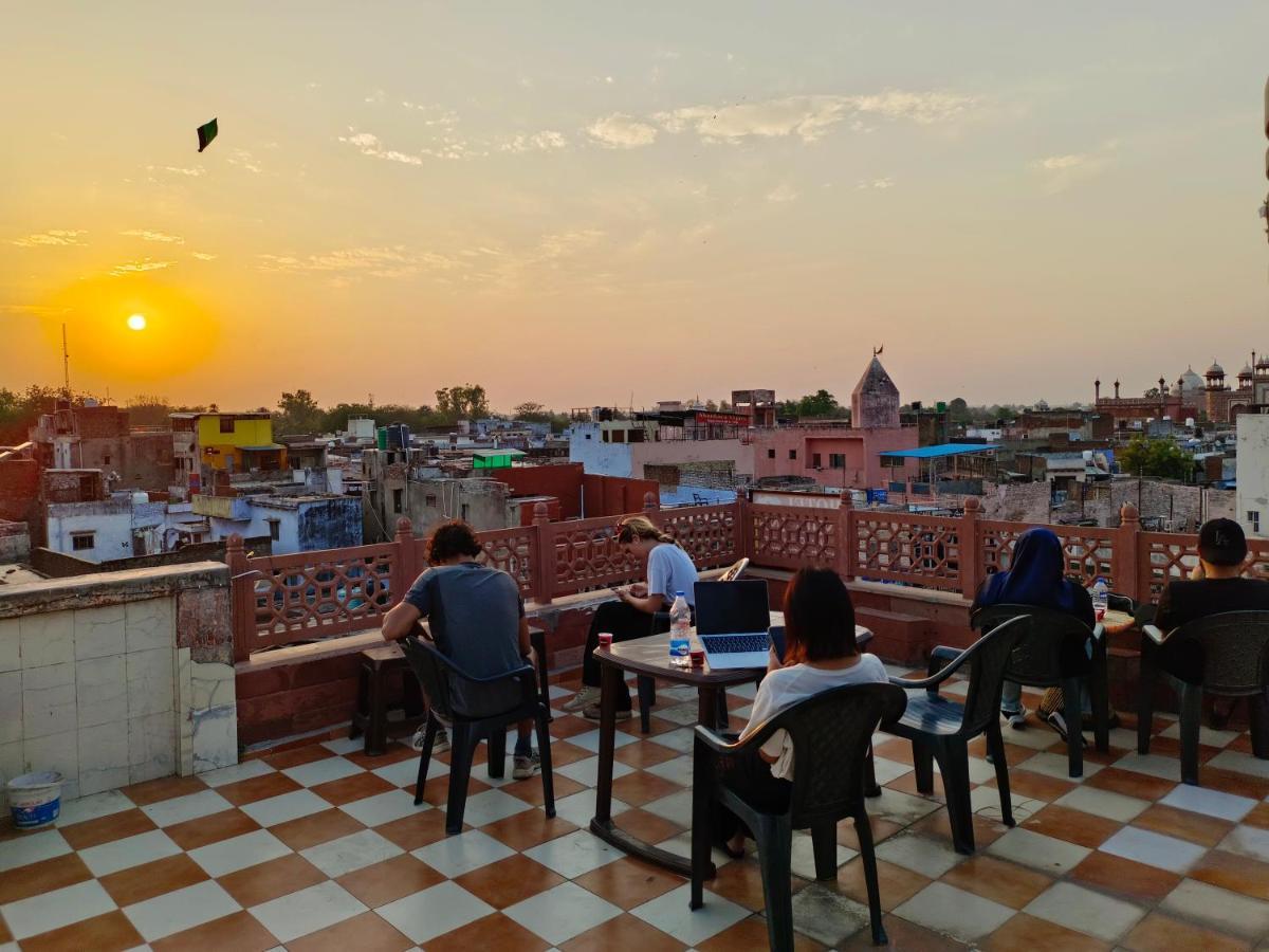 Hotel India Inn Walking Distance From Taj Mahal-- Rooftop Taj Mahal View Agra  Ngoại thất bức ảnh