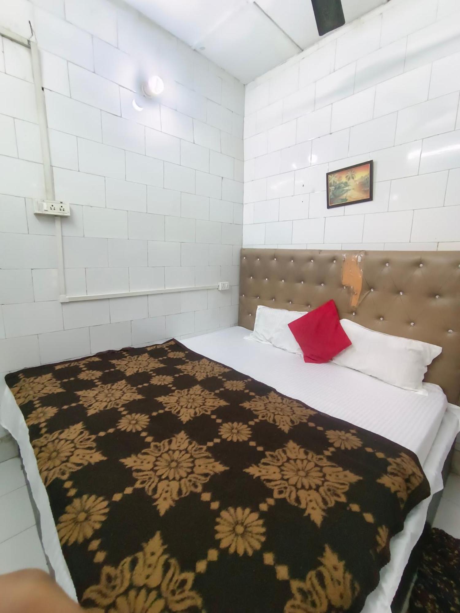 Hotel India Inn Walking Distance From Taj Mahal-- Rooftop Taj Mahal View Agra  Ngoại thất bức ảnh