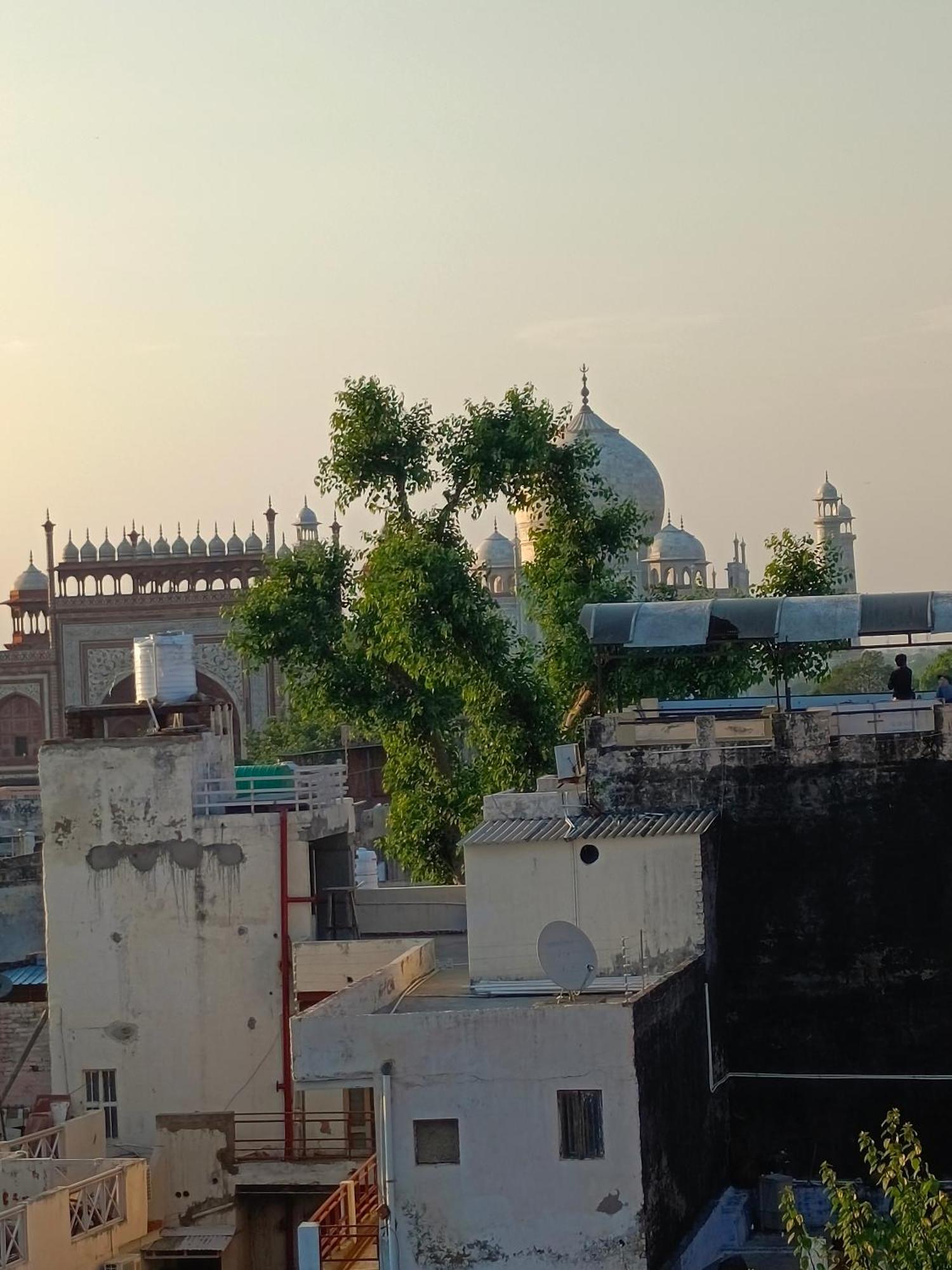 Hotel India Inn Walking Distance From Taj Mahal-- Rooftop Taj Mahal View Agra  Ngoại thất bức ảnh