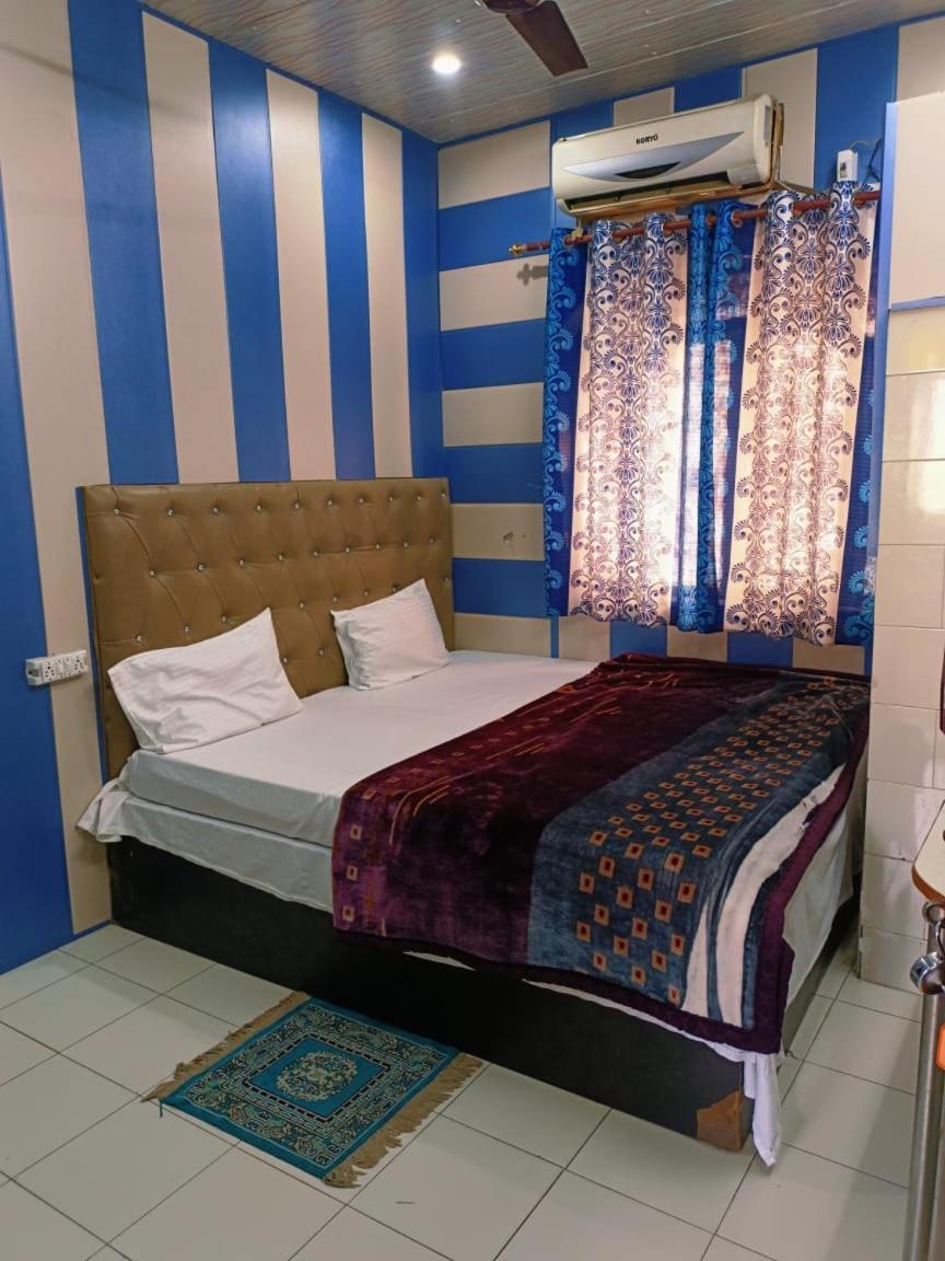 Hotel India Inn Walking Distance From Taj Mahal-- Rooftop Taj Mahal View Agra  Ngoại thất bức ảnh